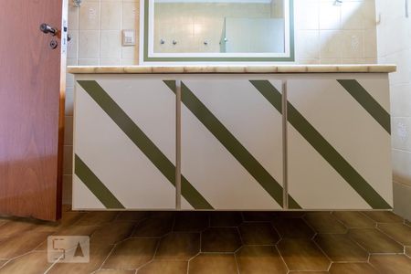 Casa à venda com 360m², 4 quartos e 4 vagasBanheiro da Suíte 2