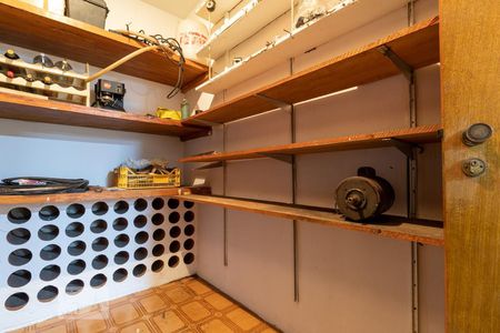 Casa à venda com 360m², 4 quartos e 4 vagasDepósito 1