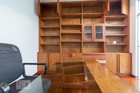 Casa à venda com 360m², 4 quartos e 4 vagasEscritório