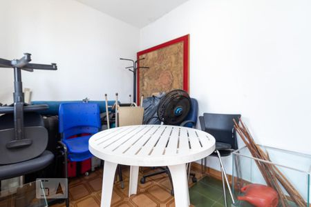 Casa à venda com 360m², 4 quartos e 4 vagasQuarto de Serviço