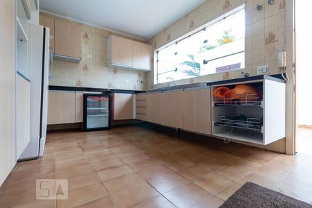 Casa à venda com 360m², 4 quartos e 4 vagasCozinha