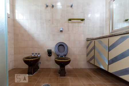 Casa à venda com 360m², 4 quartos e 4 vagasBanheiro