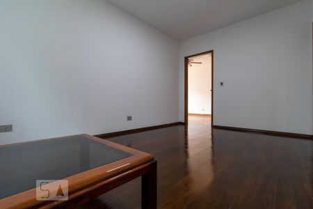 Casa à venda com 360m², 4 quartos e 4 vagasAntessala