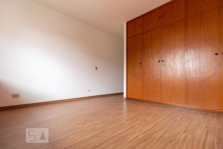 Casa à venda com 360m², 4 quartos e 4 vagasSuíte 2