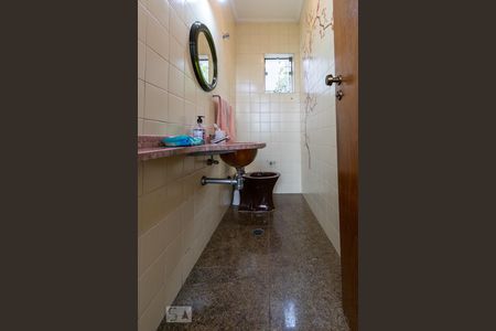 Casa à venda com 360m², 4 quartos e 4 vagasLavabo