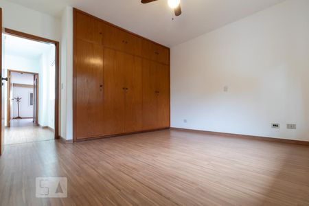 Casa à venda com 360m², 4 quartos e 4 vagasQuarto 2