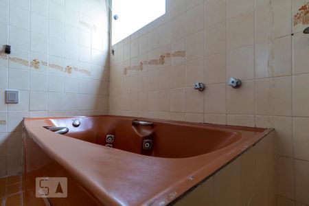 Casa à venda com 360m², 4 quartos e 4 vagasBanheiro da Suíte 1