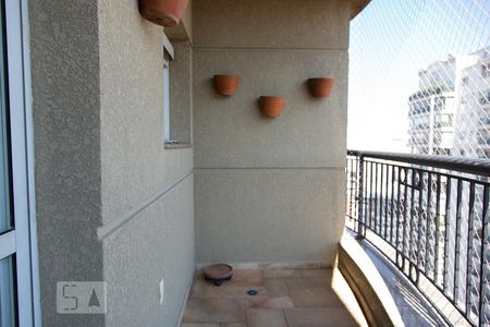 Varanda da sala de apartamento para alugar com 1 quarto, 60m² em Vila Nova Conceição, São Paulo
