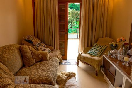 Detalhe Sala de casa à venda com 3 quartos, 250m² em Parque Sao Domingos, São Paulo