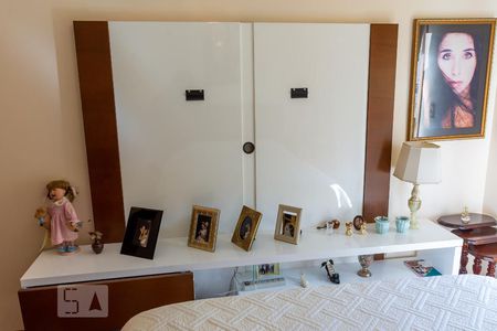 Casa à venda com 250m², 3 quartos e 4 vagasSuíte