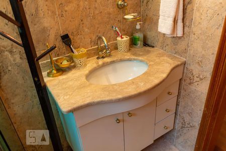 Casa à venda com 250m², 3 quartos e 4 vagasDetalhe do Banheiro Social