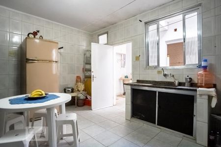 Casa à venda com 100m², 2 quartos e 2 vagasCozinha