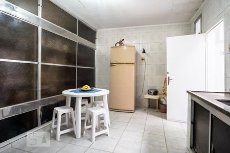 Casa à venda com 100m², 2 quartos e 2 vagasCozinha