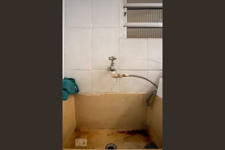 Casa à venda com 100m², 2 quartos e 2 vagasLavanderia - Torneira