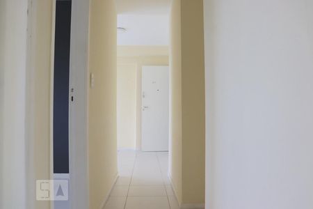 Apartamento à venda com 68m², 2 quartos e 1 vagaCorredor