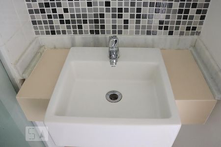 Apartamento à venda com 68m², 2 quartos e 1 vagaBanheiro - pia