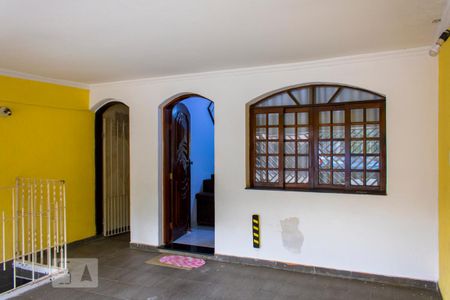 Casa à venda com 268m², 6 quartos e 1 vaga Casa à venda com 268m², 6 quartos e 1 vagaGaragem