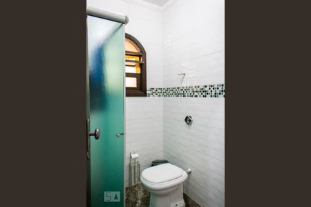 Casa à venda com 268m², 6 quartos e 1 vaga Casa à venda com 268m², 6 quartos e 1 vagaBanheiro Social 1