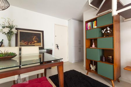 Sala de apartamento à venda com 2 quartos, 73m² em Barra da Tijuca, Rio de Janeiro
