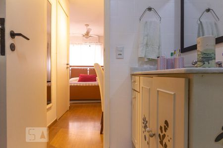 Apartamento à venda com 73m², 2 quartos e 1 vagaBanheiro da Suíte