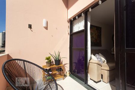 Apartamento à venda com 73m², 2 quartos e 1 vagaVaranda