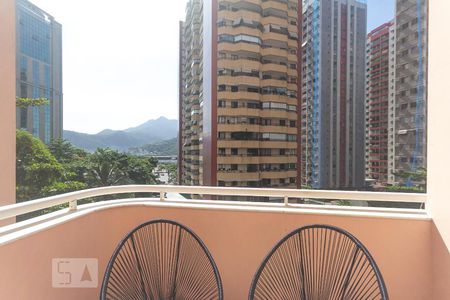 Varanda de apartamento à venda com 2 quartos, 73m² em Barra da Tijuca, Rio de Janeiro