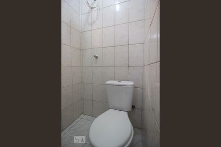 Detalhe Banheiro de kitnet/studio para alugar com 1 quarto, 15m² em Vila Gomes, São Paulo
