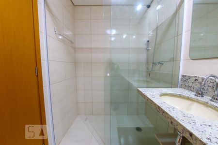 Apartamento para alugar com 85m², 3 quartos e 2 vagas Apartamento para alugar com 85m², 3 quartos e 2 vagasBanheiro da Suite