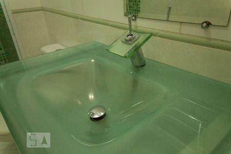 Apartamento à venda com 125m², 3 quartos e 2 vagasBanheiro da Suíte 2