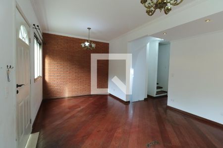 Sala de casa de condomínio para alugar com 3 quartos, 211m² em Vila São Silvestre, São Paulo