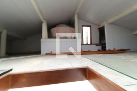 Sotão de casa de condomínio para alugar com 3 quartos, 211m² em Vila São Silvestre, São Paulo