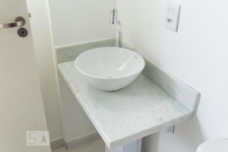 Apartamento para alugar com 53m², 2 quartos e 1 vaga Apartamento para alugar com 53m², 2 quartos e 1 vagaBanheiro da Suíte