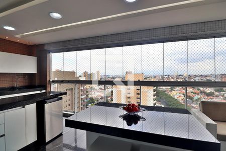 Apartamento à venda com 227m², 3 quartos e 4 vagasVaranda