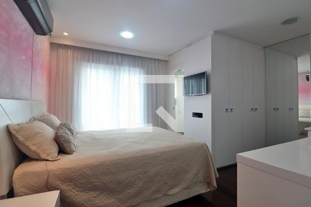Apartamento à venda com 227m², 3 quartos e 4 vagasSuíte 2