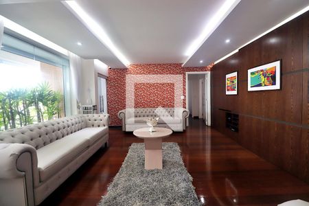 Apartamento à venda com 227m², 3 quartos e 4 vagasSala