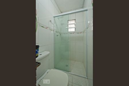 Banheiro de casa para alugar com 1 quarto, 58m² em Parque Císper, São Paulo