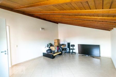 Casa à venda com 280m², 4 quartos e 6 vagasSótão 