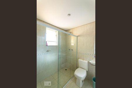 Casa à venda com 280m², 4 quartos e 6 vagasBanheiro da Suíte 3