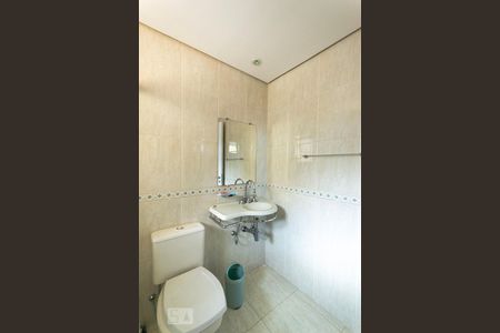 Casa à venda com 280m², 4 quartos e 6 vagasBanheiro da Suíte 3