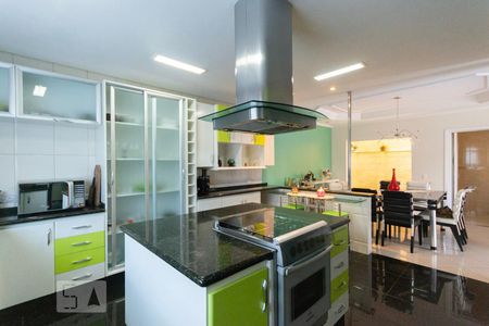 Casa à venda com 280m², 4 quartos e 6 vagasCozinha