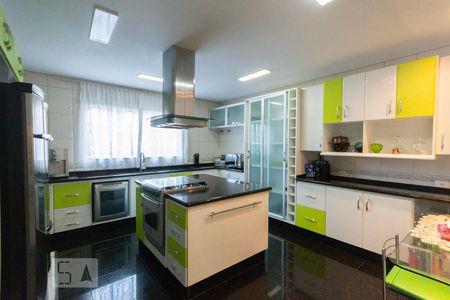 Casa à venda com 280m², 4 quartos e 6 vagasCozinha