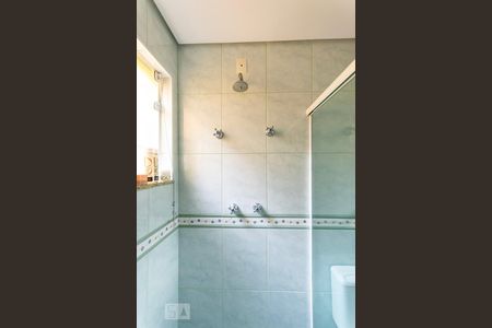 Casa à venda com 280m², 4 quartos e 6 vagasBanheiro Social