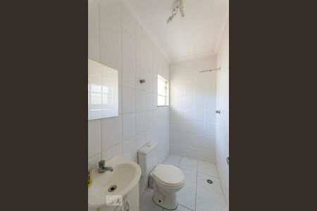 Casa à venda com 280m², 4 quartos e 6 vagasBanheiro de Serviço