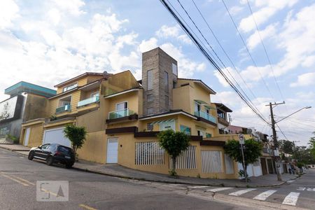 Casa à venda com 280m², 4 quartos e 6 vagasFachada