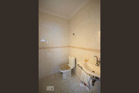 Casa à venda com 280m², 4 quartos e 6 vagasLavabo