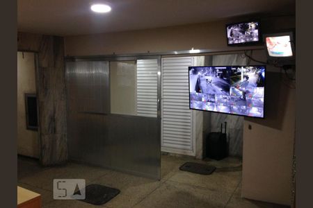 Apartamento para alugar com 65m², 3 quartos e sem vagaFachada e portaria