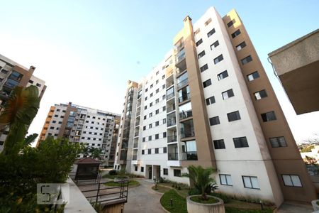 Apartamento para alugar com 76m², 2 quartos e 1 vagaFachada