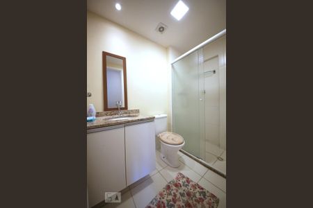 Apartamento para alugar com 76m², 2 quartos e 1 vagaBanheiro