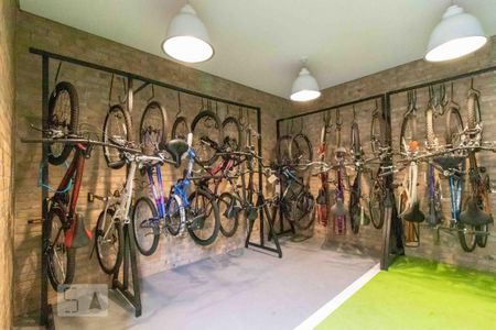 Apartamento à venda com 32m², 1 quarto e sem vagaÁrea comum - Bicicletário