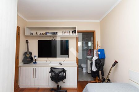 Casa à venda com 186m², 3 quartos e 4 vagasSuíte 2